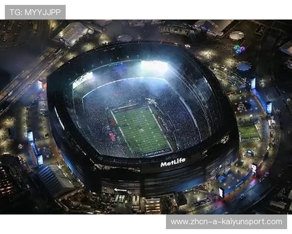 洛杉矶SoFi体育场环形顶棚视差：高空球轨迹判断对2026世界杯守门员出击的干扰